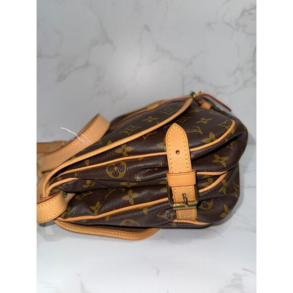 Louis Vuitton Saumur 30 Monogram Canvas Messenger - Picture 7 of 9